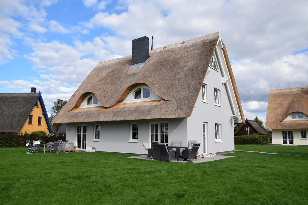 Reetdachhaeuser Boergerende Extérieur photo