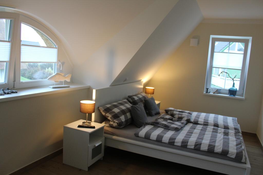 Reetdachhaeuser Boergerende Extérieur photo