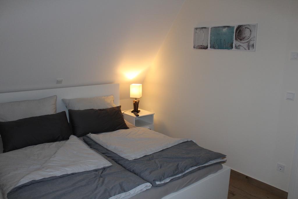 Reetdachhaeuser Boergerende Extérieur photo