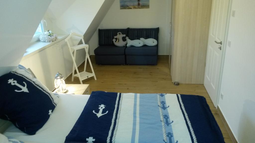 Reetdachhaeuser Boergerende Extérieur photo