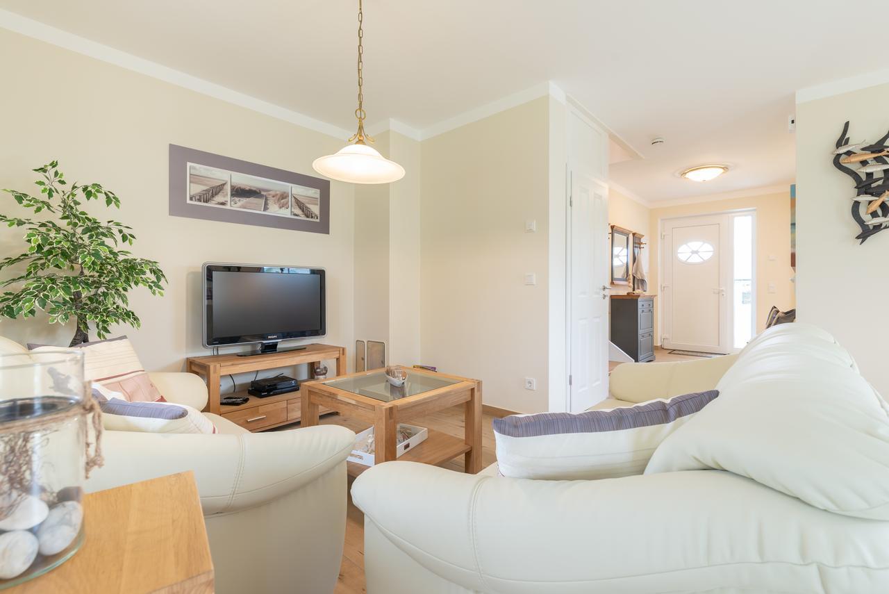 Reetdachhaeuser Boergerende Extérieur photo